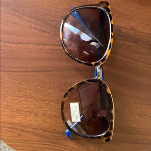 Oscar de la renta sunglasses